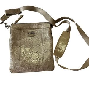 Coach L-Shimmer Stitched Swingpack Crossbody 
bag C Logo OP Art